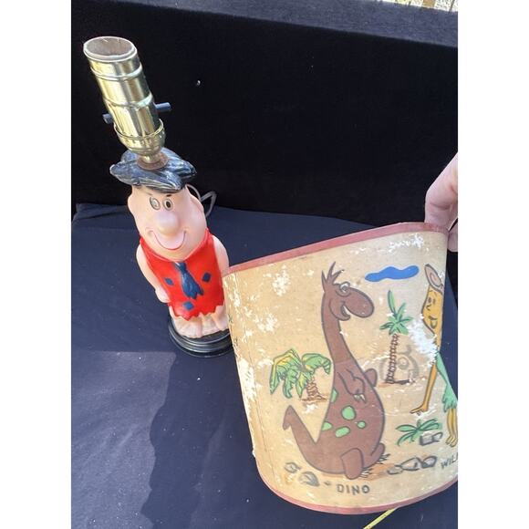 Rare 1961 Flintstones Fred table Lamp & Poor Cond Shade Works! Hannah Barbera -2 - Picture 6 of 13